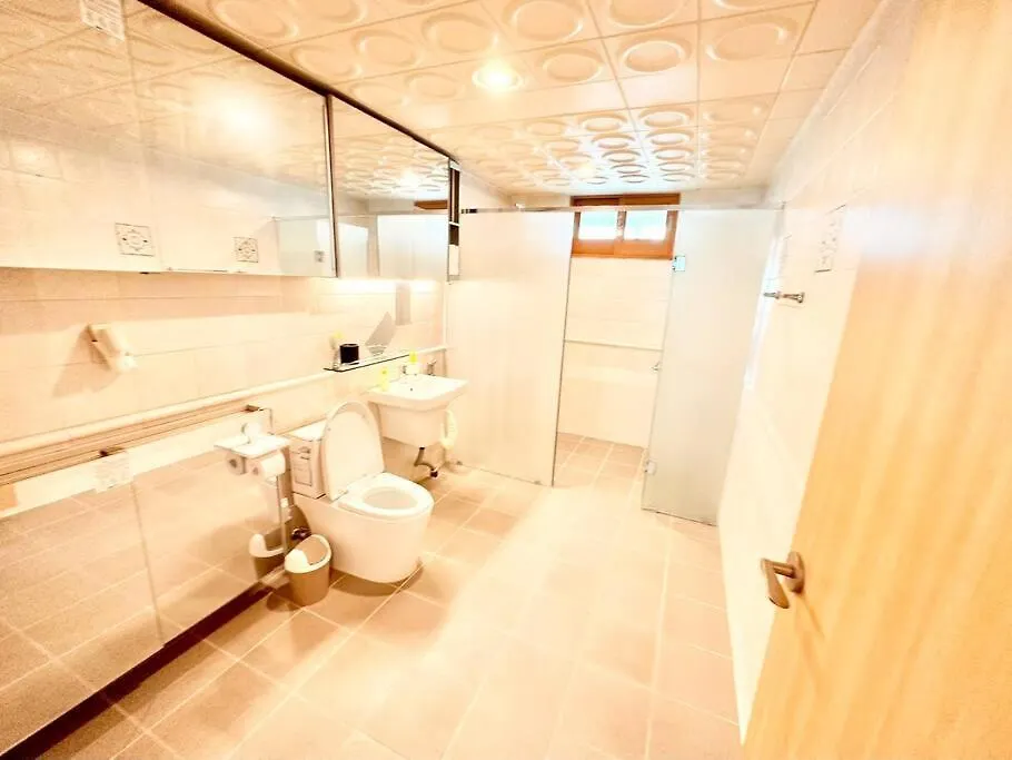 Penthouse Gwangan Located Main Enterance Of The Beach! Free Parking & Bbq With Amazing Patio! Ciudad Metropolitana de Ciudad Metropolitana de Busan 0*,
