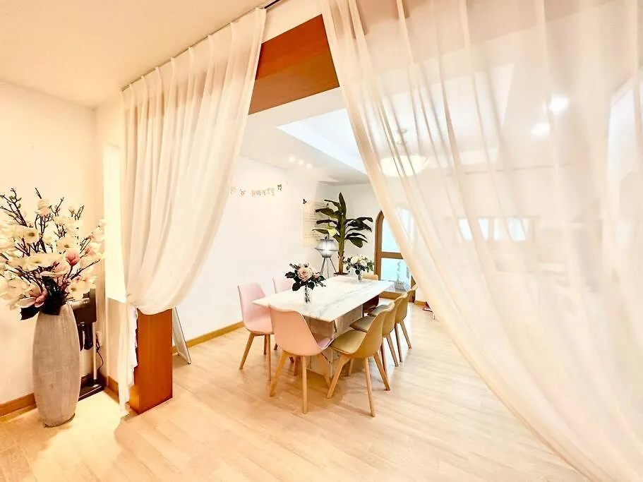 빌라 Penthouse Gwangan Located Main Enterance Of The Beach! Free Parking & Bbq With Amazing Patio! 부산광역시 대한민국