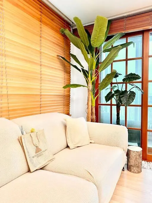 Penthouse Gwangan Located Main Enterance Of The Beach! Free Parking & Bbq With Amazing Patio! Busan 0*,  Südkorea
